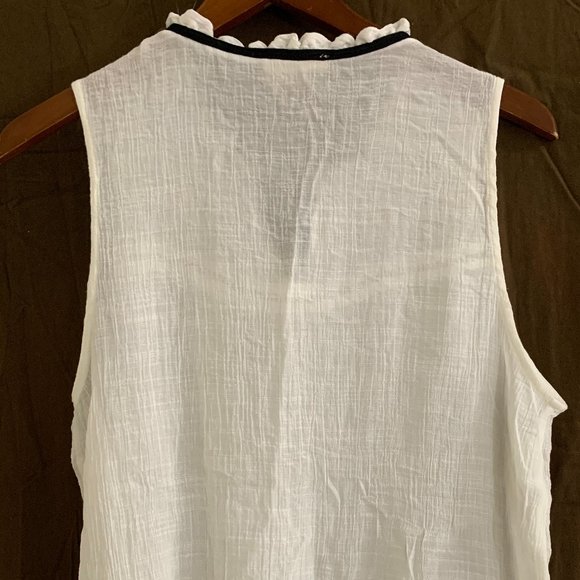 Flower & Feather Women´s White Top Blouse, Size XL - Picture 12 of 16